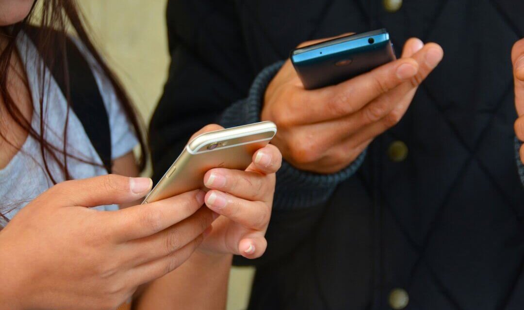 Phubbing – a mobil árnyékában élve