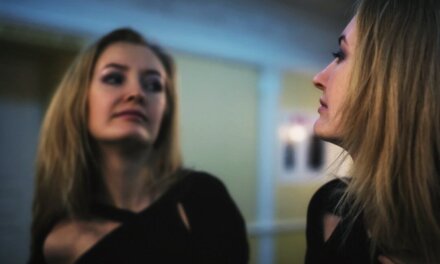 Tükörbe nézni borzalom? Jóban lenni magunkkal