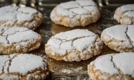 Málnás ricciarelli – gluténmentes olasz sütemény
