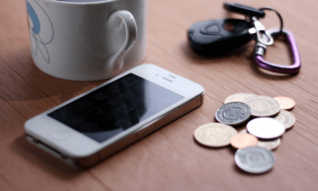 Titkos üzenetek az elöl hagyott mobilokon