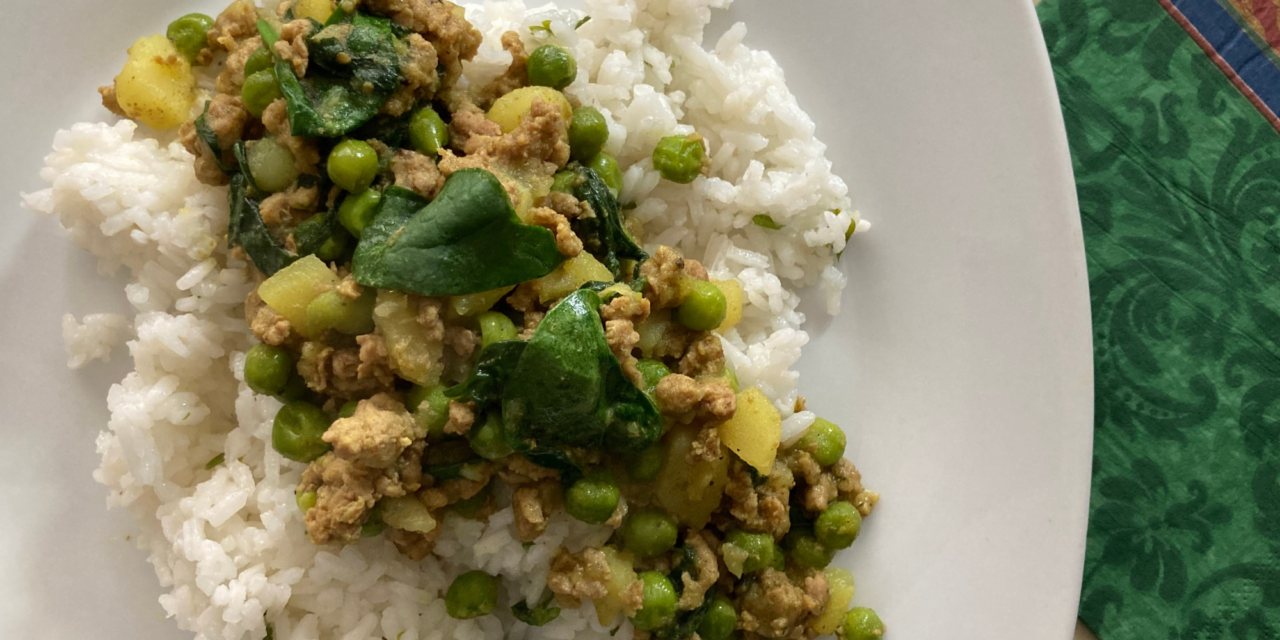 Csirkecurry gyorsan, minimál stílusban – de annál finomabban