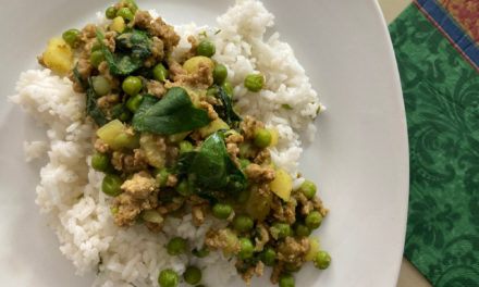 Csirkecurry gyorsan, minimál stílusban – de annál finomabban