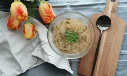 Lacina páter hagymalevese – recept a Nagy Macskajajkönyvből