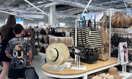 Kedden nyit a Primark, de mi már vásároltunk babaholmit az Arénában