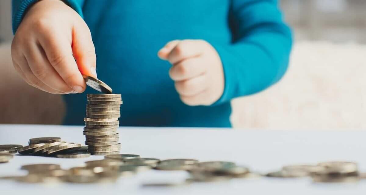 A zsebpénz kérdése: A pénzügyi nevelés a szülő feladata