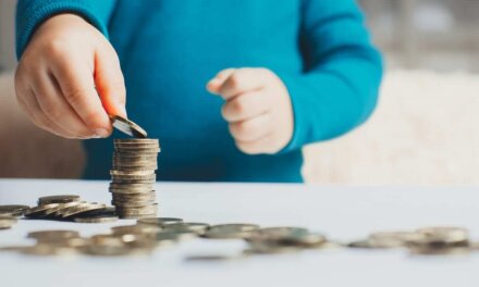A zsebpénz kérdése: A pénzügyi nevelés a szülő feladata